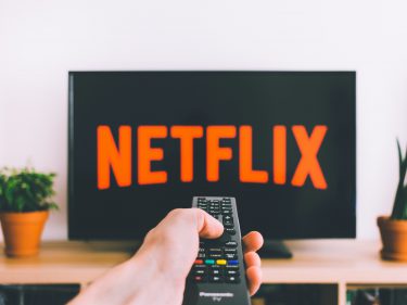 Plano de assinaturas da Netflix com propagandas fracassa
