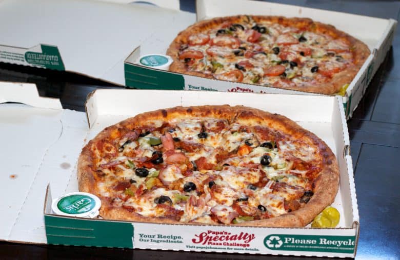 duas pizzas grandes