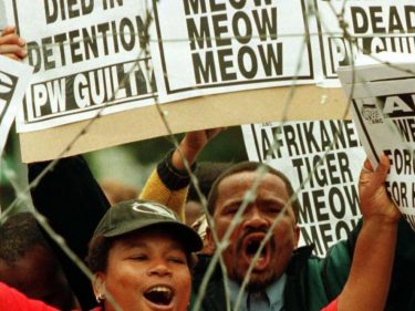 Da defesa do Apartheid ao seu cupom no Ifood – A história da Naspers
