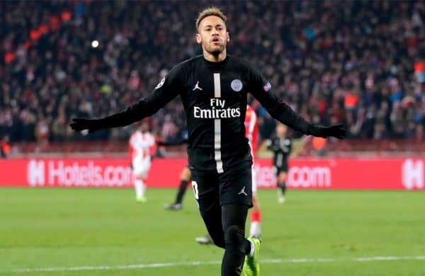 Neymar comemorando gol