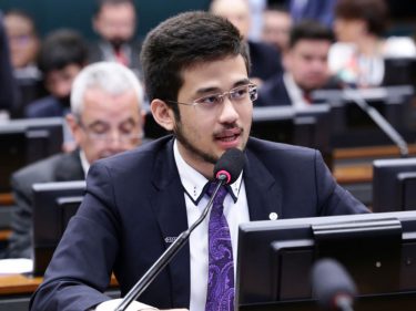 Kim Kataguiri apresenta projeto para reduzir burocracia com cartórios