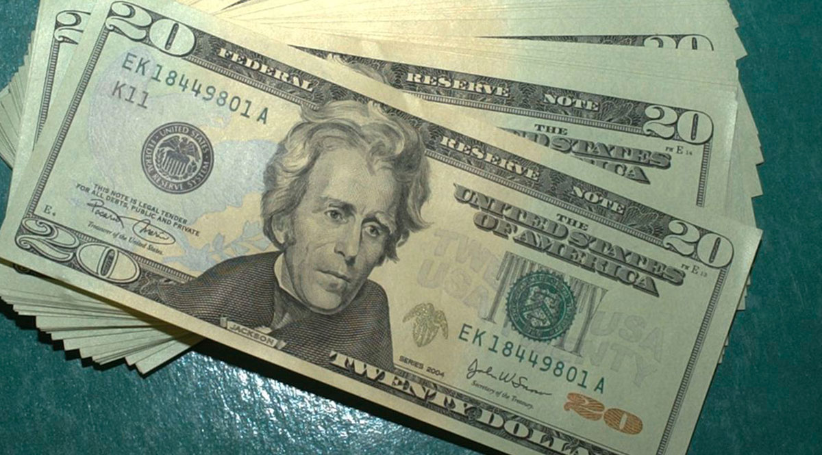 Qual é a melhor forma de investir no exterior fundos