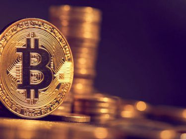 Gestora inglesa com R$136.4 bilhões em ativos aposta em Bitcoin contra o ouro