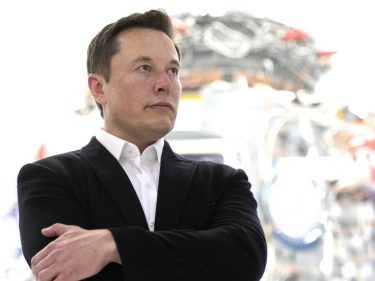 Elon Musk quer ter zero imóveis ou bens de luxo e usar seu R$1 trilhão para “salvar o planeta”