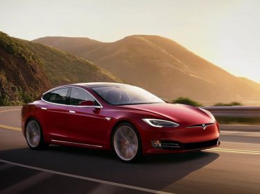Há um ano o governo sonhava com a Tesla no Brasil. Hoje dormiu sem a Ford.