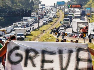 Tabelamento de preços volta a pauta e caminhoneiros prometem greve