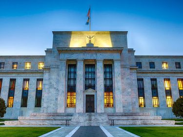 FED se junta a SEC e contrata diretora pró-bitcoin