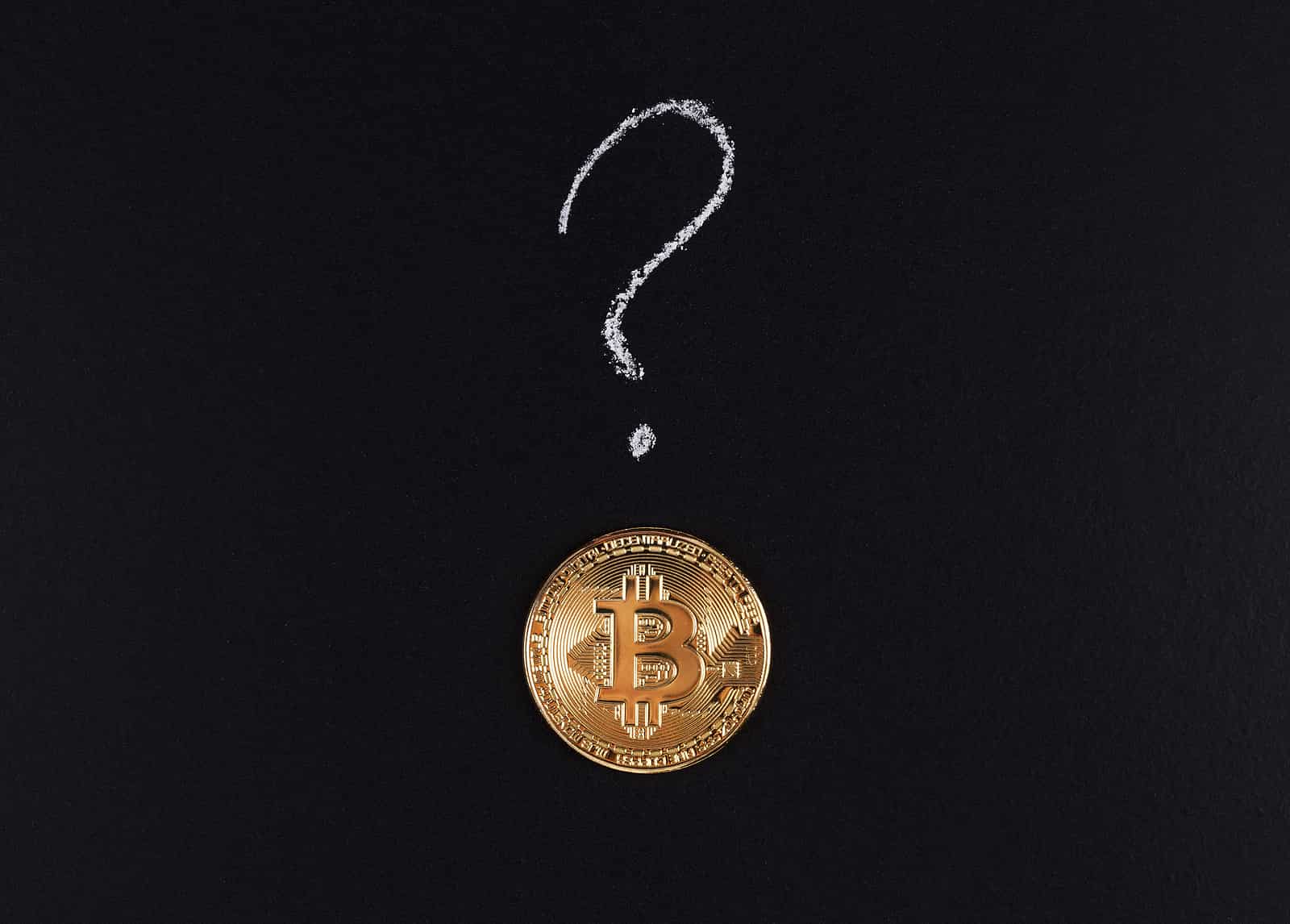 moeda de bitcoin com marca de questão