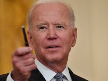 Novo orçamento de Biden coloca a dívida americana em 117%