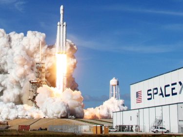 Foguete da SpaceX explode, mas missão foi um “sucesso”