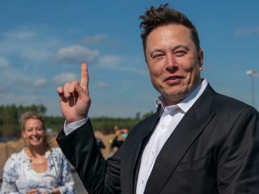 Investidores ganham R$79 bilhões apostando contra a Tesla em 2022