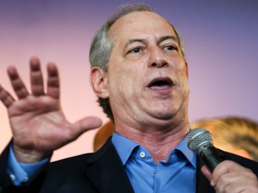 Quanto custaria reverter a privatização da Petrobras como quer Ciro Gomes
