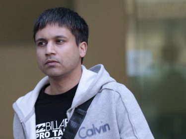 Conheça o trader que fez mercado perder $1 trilhão em 36 minutos. Sem sair da casa dos pais