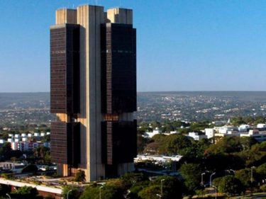 Diretor do Banco Central eleva o tom e diz que o governo vai saber ‘tudo que você tem em Bitcoin’