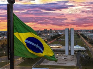 Conheça o ETF americano que apostou tudo no Brasil, e perdeu 99,4% desde então