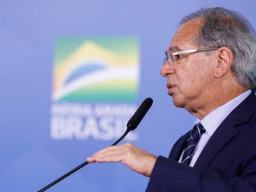Quem lucra e quem perde com o dólar alto