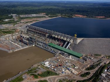 Com custo de R$100 bilhões Belo Monte gera 3% do previsto e piora a crise energética