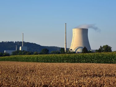 China deve construir um reator nuclear a cada 36 dias nos próximos 15 anos