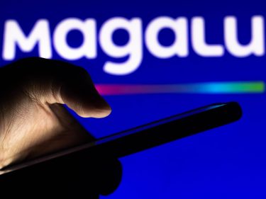 Como a Magalu foi de estrela da bolsa a -73% de queda no ano