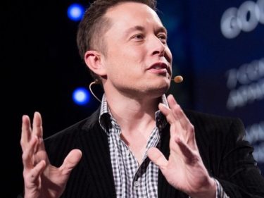 Após defender banimento, Musk lança empresa em AI