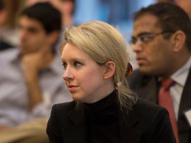 Como Elizabeth Holmes criou uma fraude de $9 bilhões