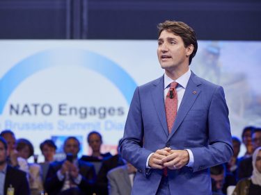 Com medida contra caminhoneiros, Trudeau leva a corrida bancária
