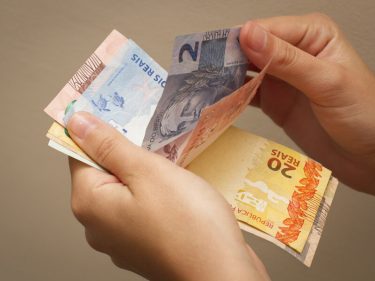 Como os bancos evitaram ter de devolver R$150 bilhões ao consumidor com ajuda do STF