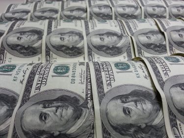 3 razões que explicam a queda do dólar