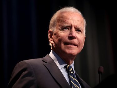 Ativistas pró-Biden apostam no TikTok para recuperar popularidade