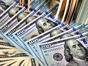 43% de todos os dólares foram impressos desde 2020