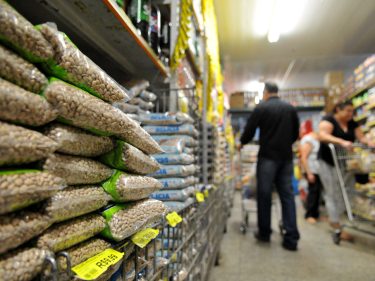 IPCA chega a 1,62% e Brasil vive a maior inflação em 19 anos