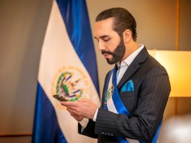 44 países se reúnem em El Salvador para discutir o Bitcoin