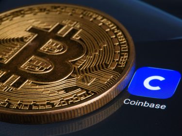 Completando 10 anos, Coinbase corta 30% dos funcionários com queda de 82%