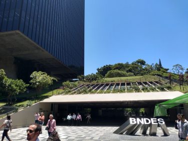 “Make BNDES great again”, Lula nomeia Mercadante para comandar o banco