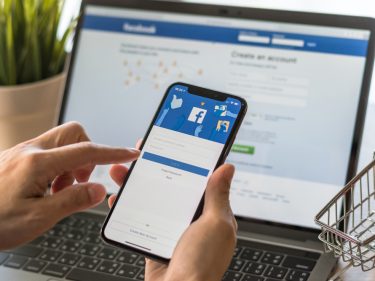 Receita do Facebook cai e empresa perde 2 milhões de usuários