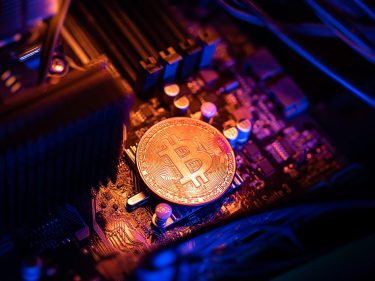 Mineradora liquida 80% do estoque de bitcoins após venda de US$ 167 milhões