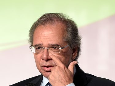 Custo de financiamento da dívida pública salta para 12% ao ano