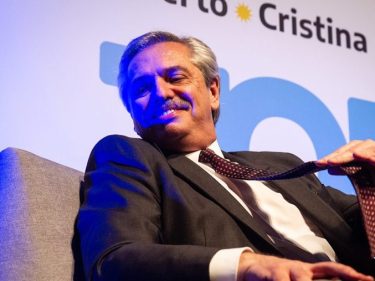 Inflação mensal na Argentina supera a projeção anual no Brasil