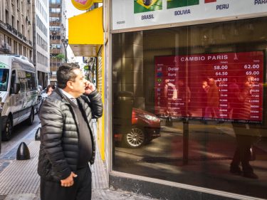 Com seca na Argentina, dólar já vale 400 Pesos