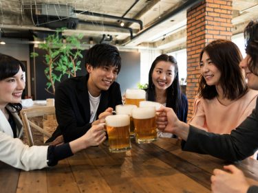 Governo japonês diz que jovens precisam beber para ajudar a economia
