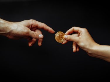 Curso sobre bitcoin oferece R$ 100 em criptomoedas de graça