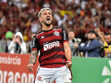 Futster transforma jogadores do Flamengo em figurinhas NFTs