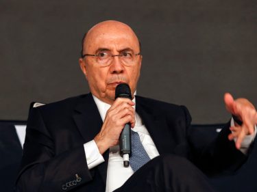 Binance chama o Meirelles