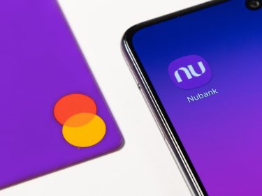 Nubank cria criptomoeda e distribui de graça para clientes