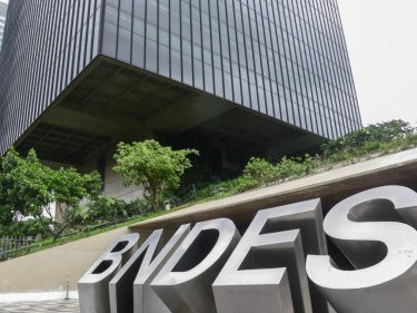 BNDES quer voltar a emprestar dinheiro a juros de -1,5% ao ano