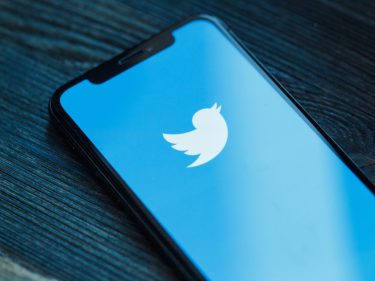 Twitter volta atrás após demitir 50% dos funcionários