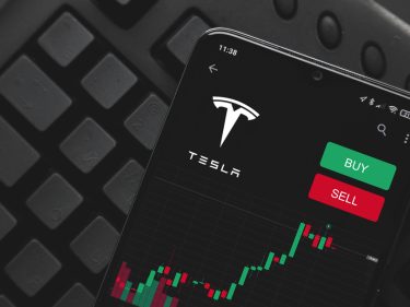 Tesla divulga resultados; empresa não vendeu seus Bitcoins