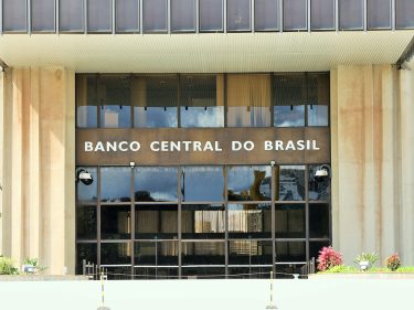 Campos Neto apresenta super App com stablecoins e real digital