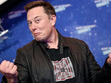 Elon Musk alerta para “escravidão por dívida” nos EUA