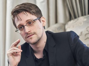 Edward Snowden exalta Bitcoin em entrevista: ‘é dinheiro livre’, diz